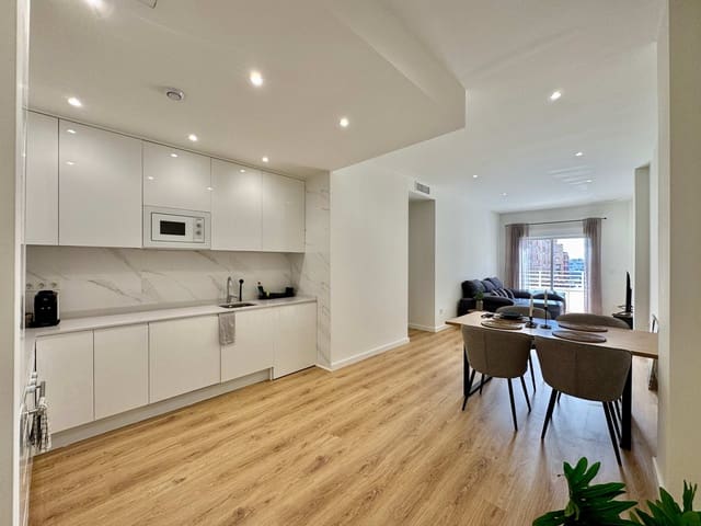 Apartamento de 2 habitaciones en Centro - Muelle Pesquero, Torrevieja en venta con garaje - 210.000 € (Ref: 10179583)