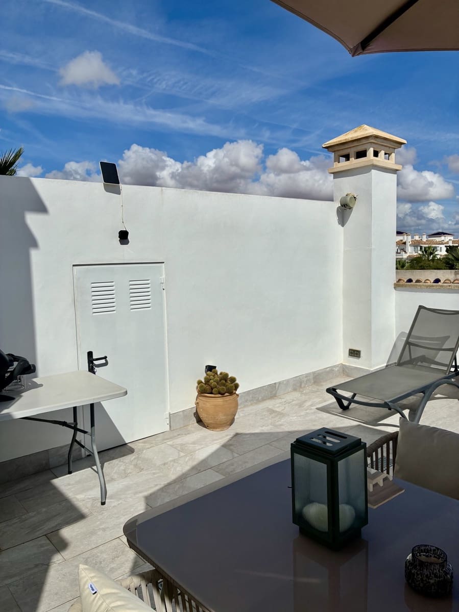 2 slaapkamer Appartement te koop in Orihuela Costa met zwembad - € 239.000 (Ref: 10179584)