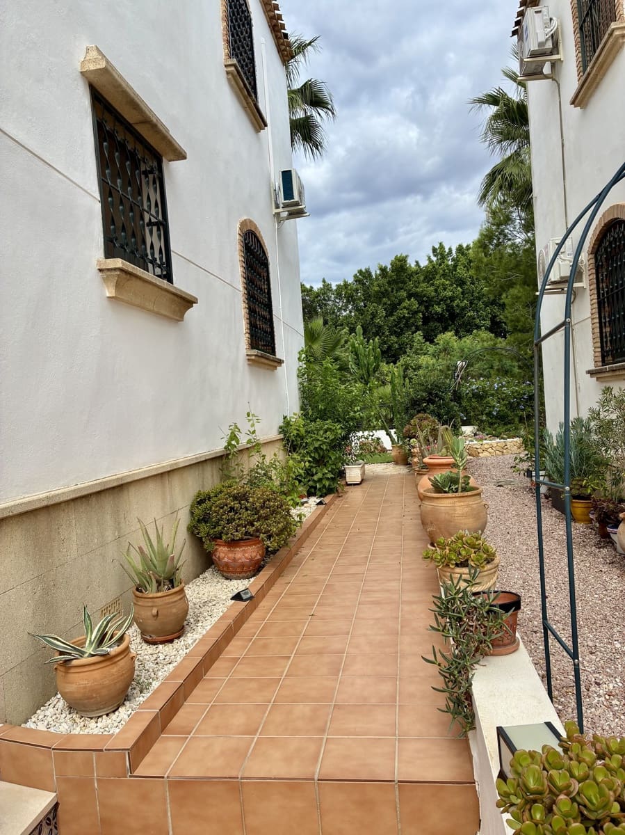 2 slaapkamer Appartement te koop in Orihuela Costa met zwembad - € 239.000 (Ref: 10179584)