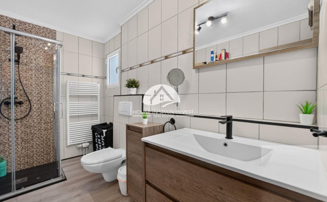 Chalet de 3 habitaciones en Los Altos en venta con piscina - 365.000 € (Ref: 10180813)