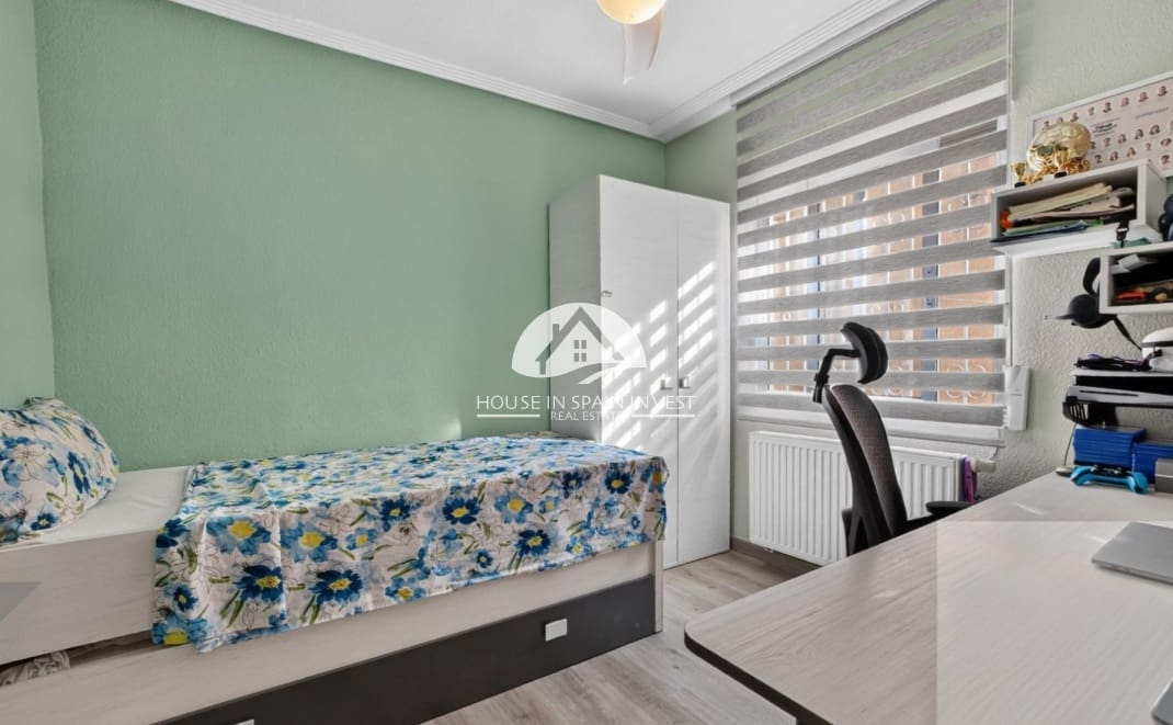 Chalet de 3 habitaciones en Los Altos en venta con piscina - 365.000 € (Ref: 10180813)