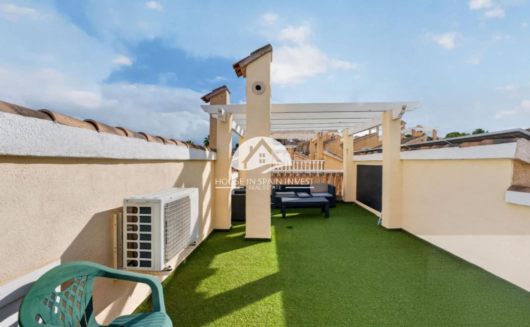 Chalet de 3 habitaciones en Los Altos en venta con piscina - 365.000 € (Ref: 10180813)