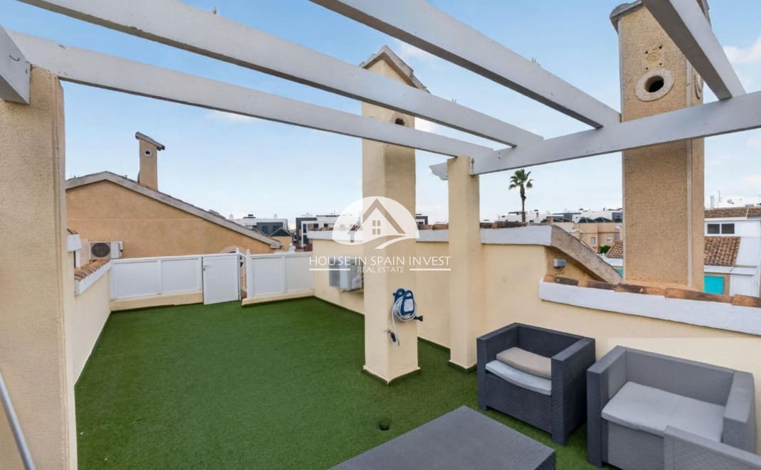 Chalet de 3 habitaciones en Los Altos en venta con piscina - 365.000 € (Ref: 10180813)