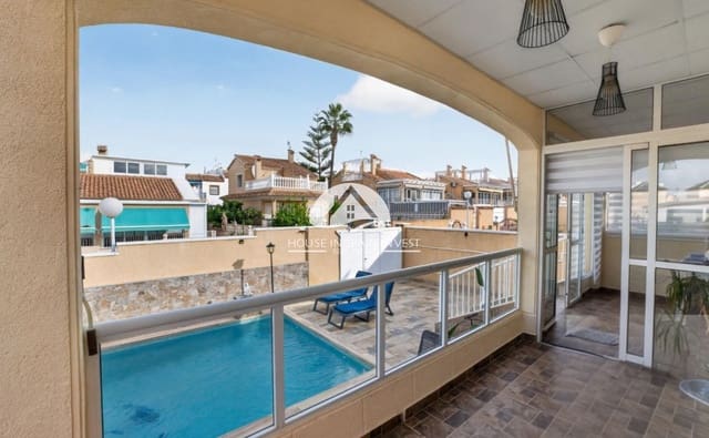 Chalet de 3 habitaciones en Los Altos en venta con piscina - 365.000 € (Ref: 10180813)