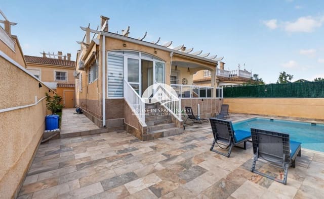 Chalet de 3 habitaciones en Los Altos en venta con piscina - 365.000 € (Ref: 10180813)
