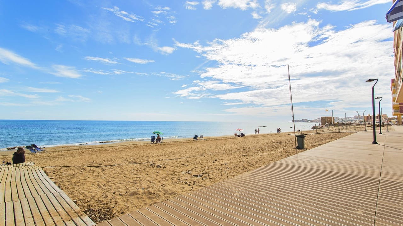 Apartamento de 2 habitaciones en La Mata en venta - 159.000 € (Ref: 10180815)