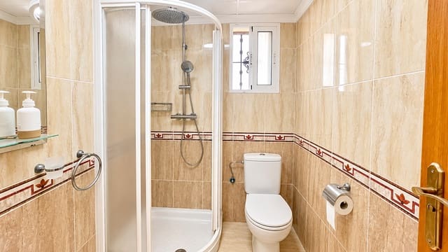 3 chambre Villa/Maison à vendre à El Raso, Guardamar del Segura avec piscine - 367 500 € (Ref: 10186182)