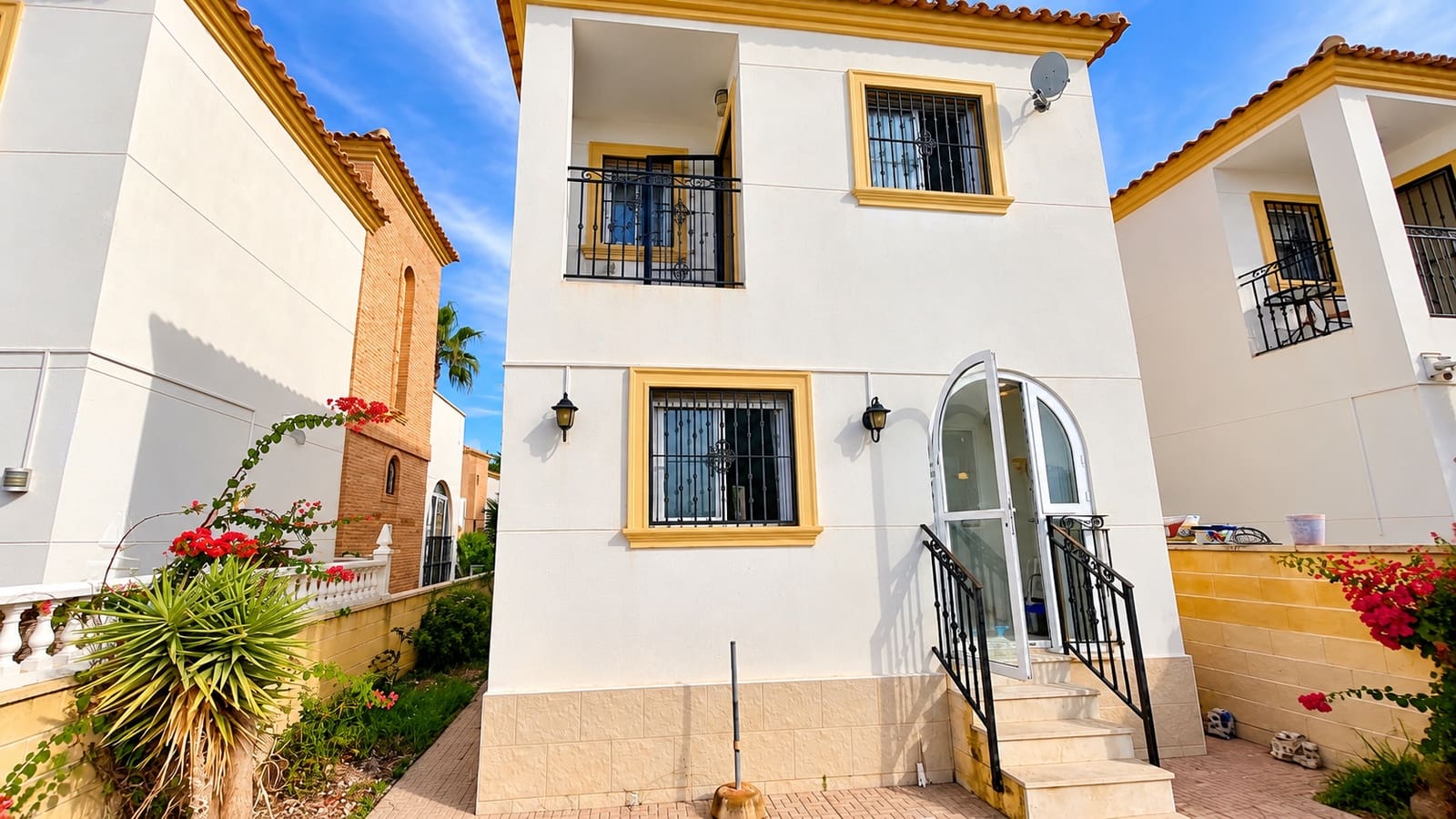 3 chambre Villa/Maison à vendre à El Raso avec piscine - 367 500 € (Ref: 10186182)