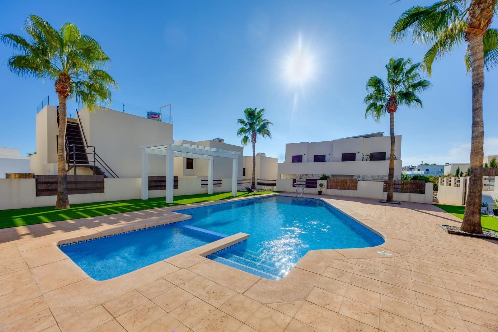 3 chambre Villa/Maison à vendre à Orihuela Costa avec piscine garage - 389 000 € (Ref: 10186185)