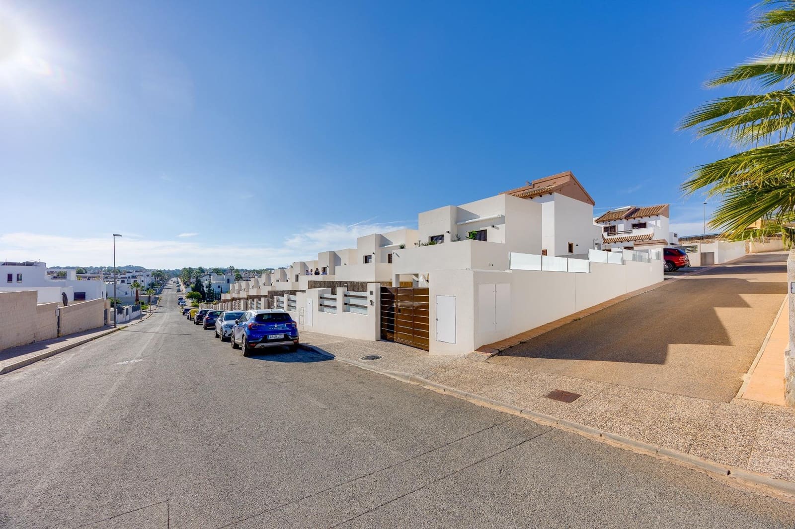 3 chambre Villa/Maison à vendre à Orihuela Costa avec piscine garage - 389 000 € (Ref: 10186185)