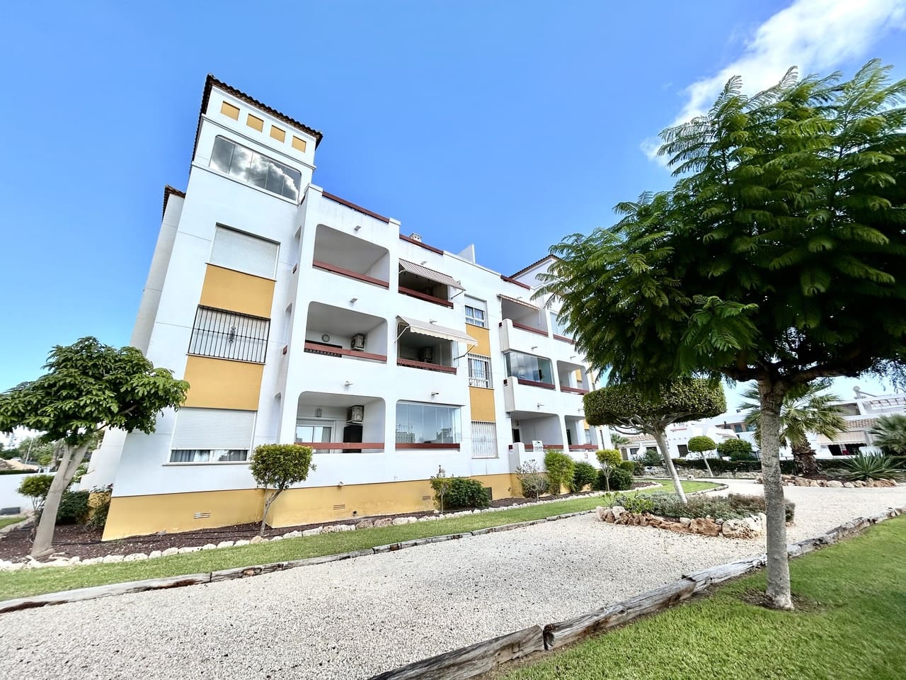 2 soveværelse Lejlighed til salg i Villamartin med swimmingpool - € 189.000 (Ref: 10186188)