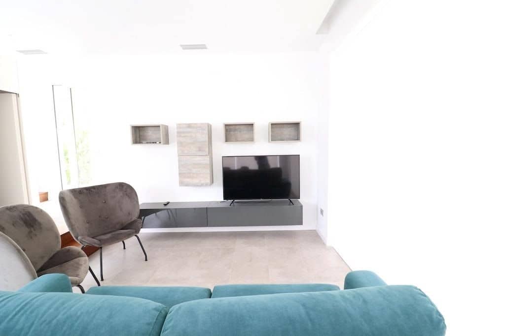 3 bedroom Villa for sale in Las Colinas Golf with pool garage - € 695,000 (Ref: 7713694)