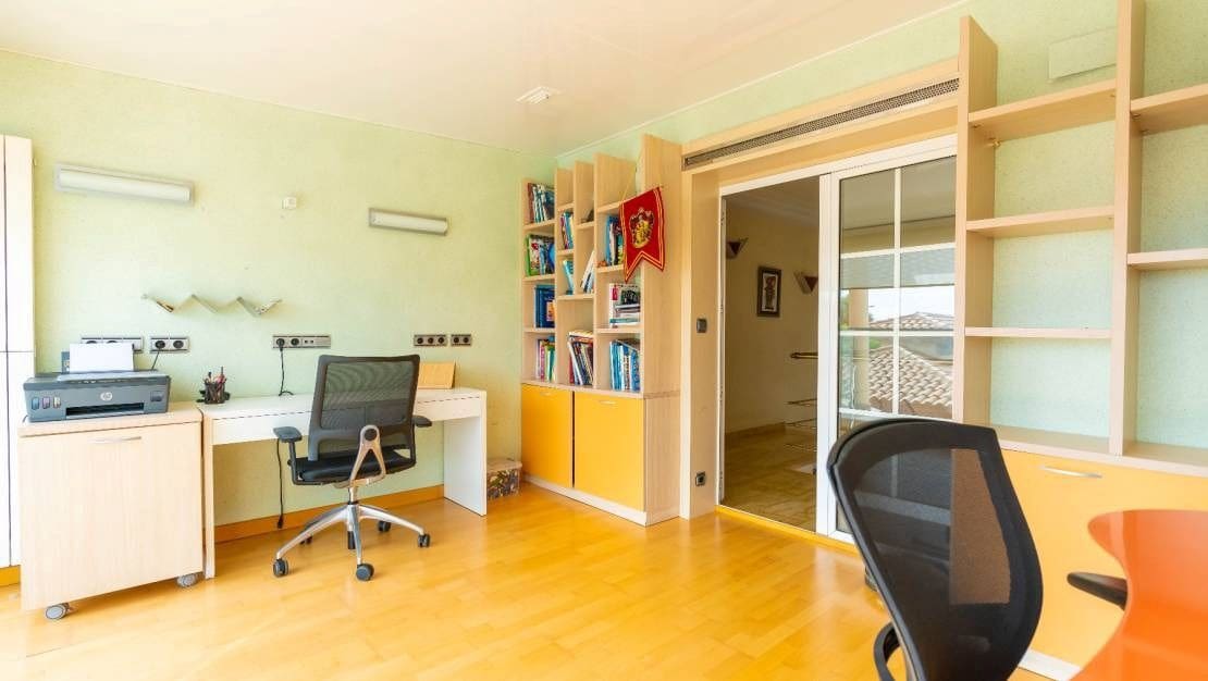 4 soverom Villa til salgs i Aguas Nuevas med svømmebasseng garasje - € 995 000 (Ref: 8149065)