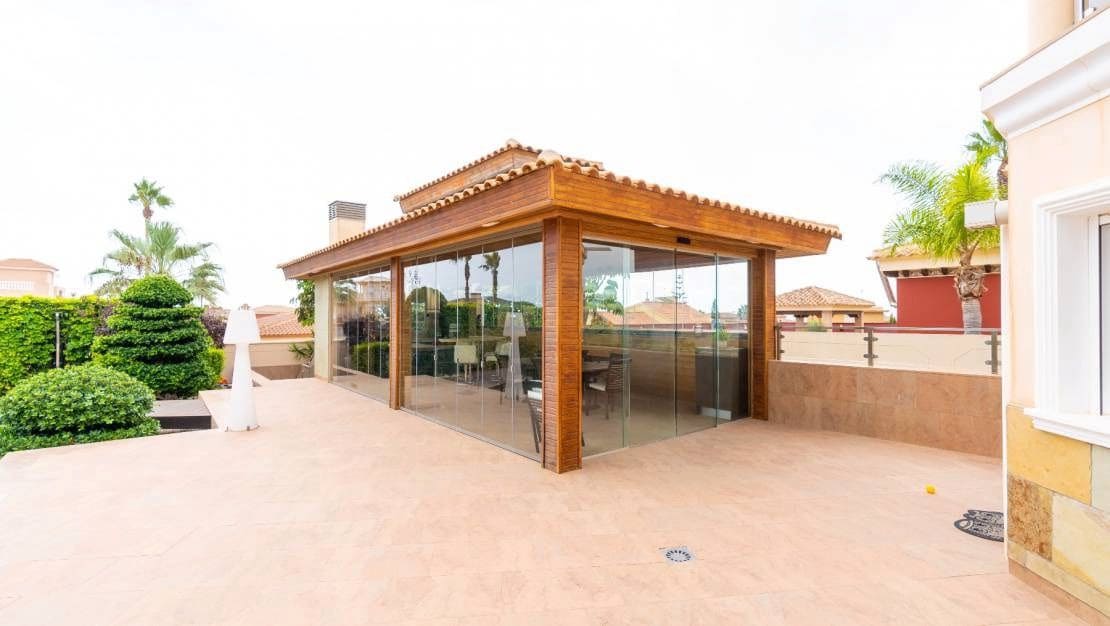 4 soverom Villa til salgs i Aguas Nuevas med svømmebasseng garasje - € 995 000 (Ref: 8149065)