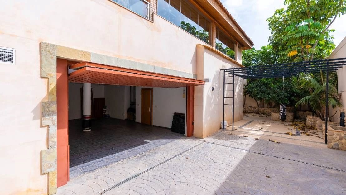 4 soverom Villa til salgs i Aguas Nuevas med svømmebasseng garasje - € 995 000 (Ref: 8149065)