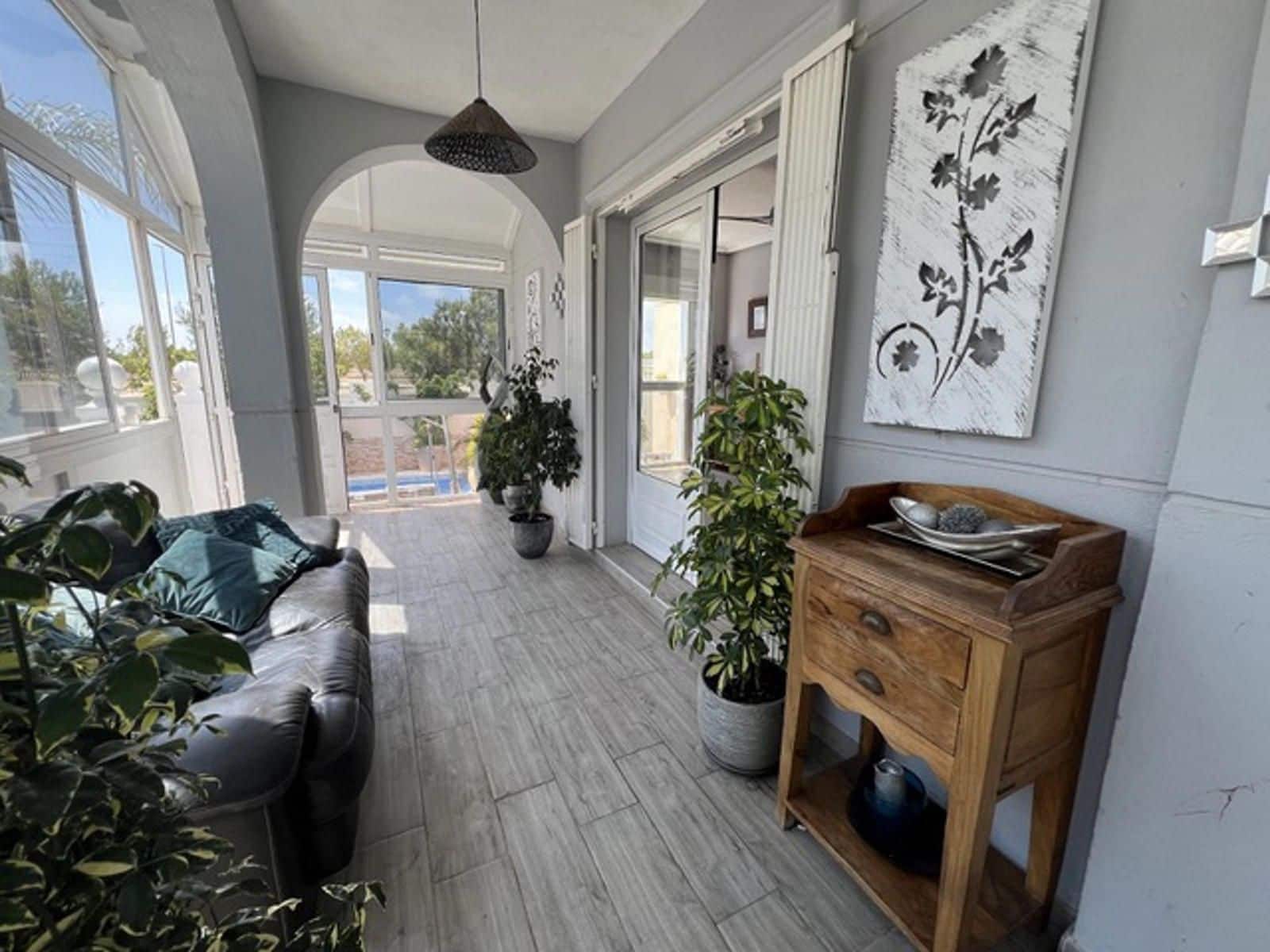 4 chambre Villa/Maison à vendre à La Zenia avec piscine - 399 000 € (Ref: 8565050)