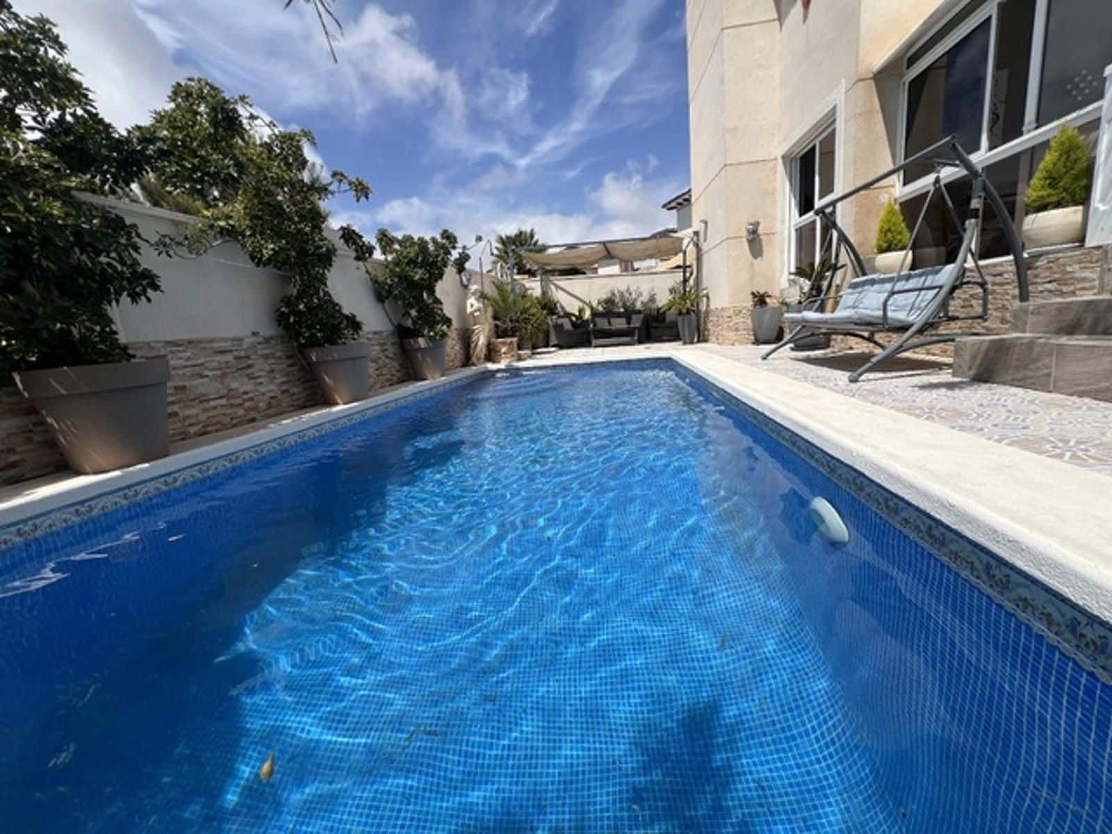 4 chambre Villa/Maison à vendre à La Zenia avec piscine - 399 000 € (Ref: 8565050)