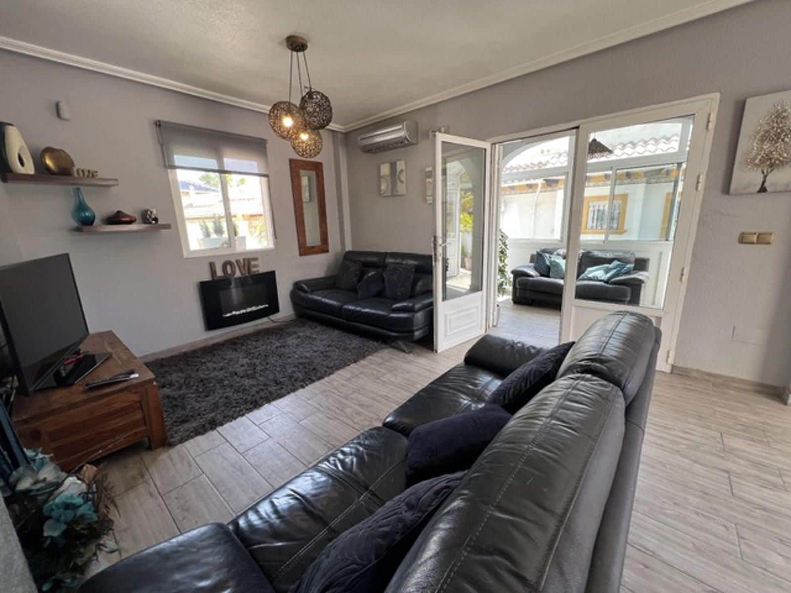 4 chambre Villa/Maison à vendre à La Zenia avec piscine - 399 000 € (Ref: 8565050)