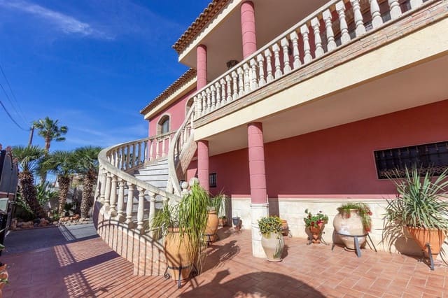 4 bedroom Villa for sale in Montepinar - La Aparecida - Raiguero, Orihuela with pool garage - € 320,000 (Ref: 8565060)