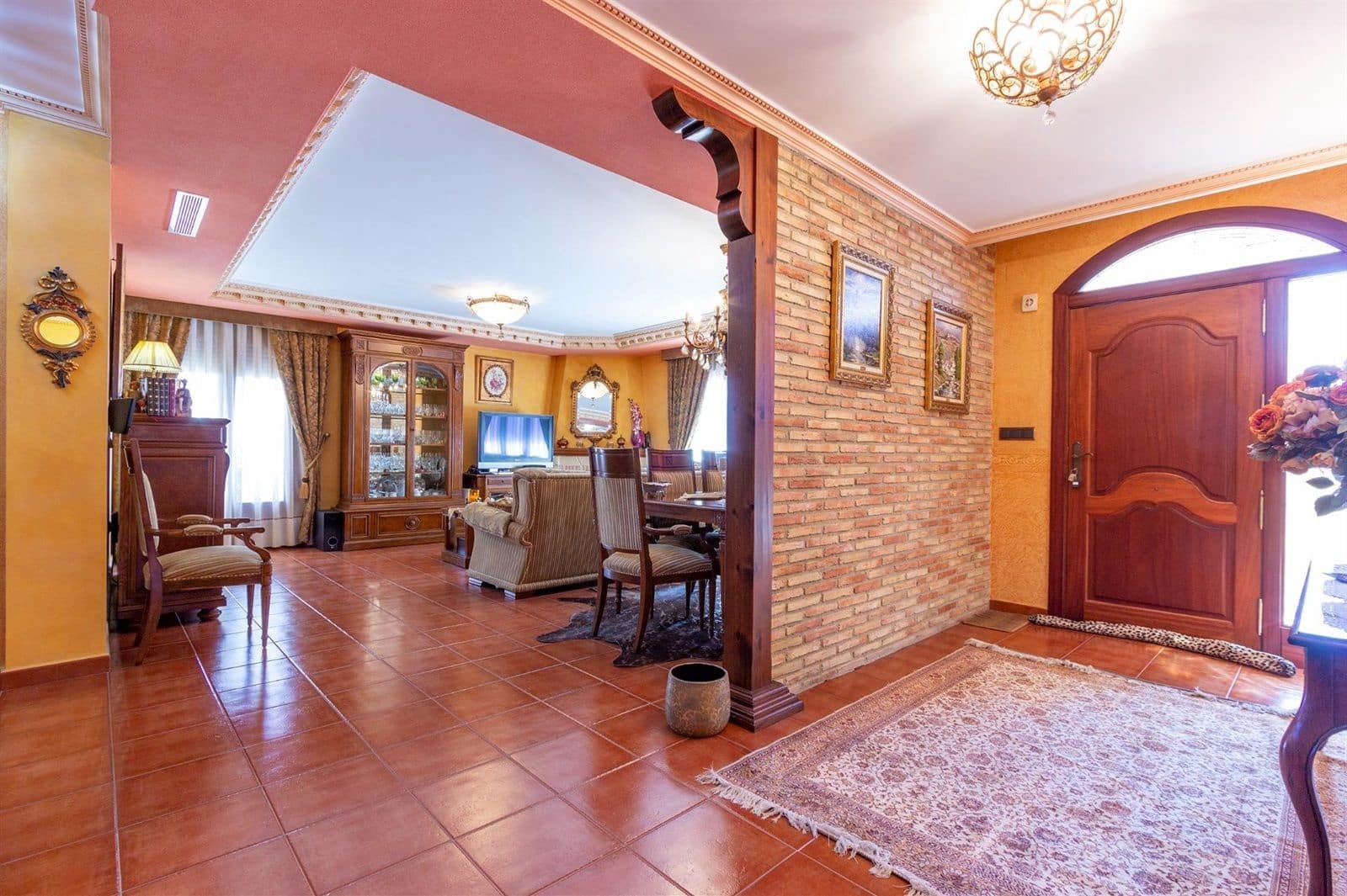 4 bedroom Villa for sale in Orihuela with pool garage - € 320,000 (Ref: 8565060)