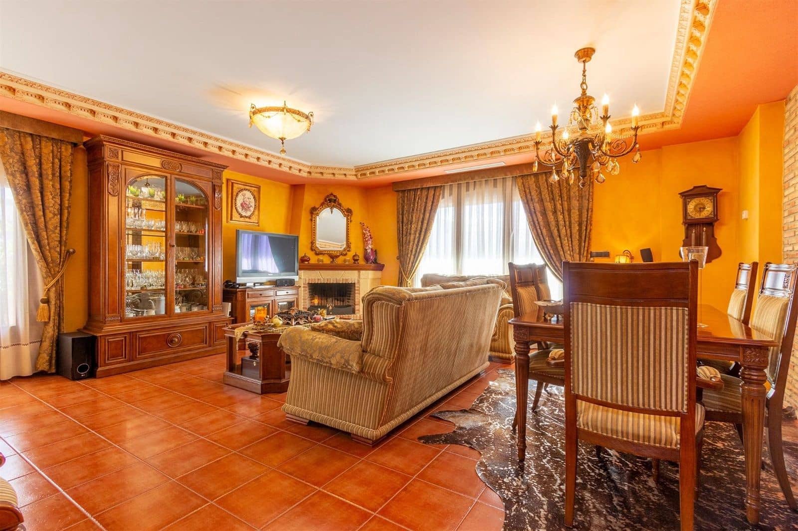 4 bedroom Villa for sale in Orihuela with pool garage - € 320,000 (Ref: 8565060)