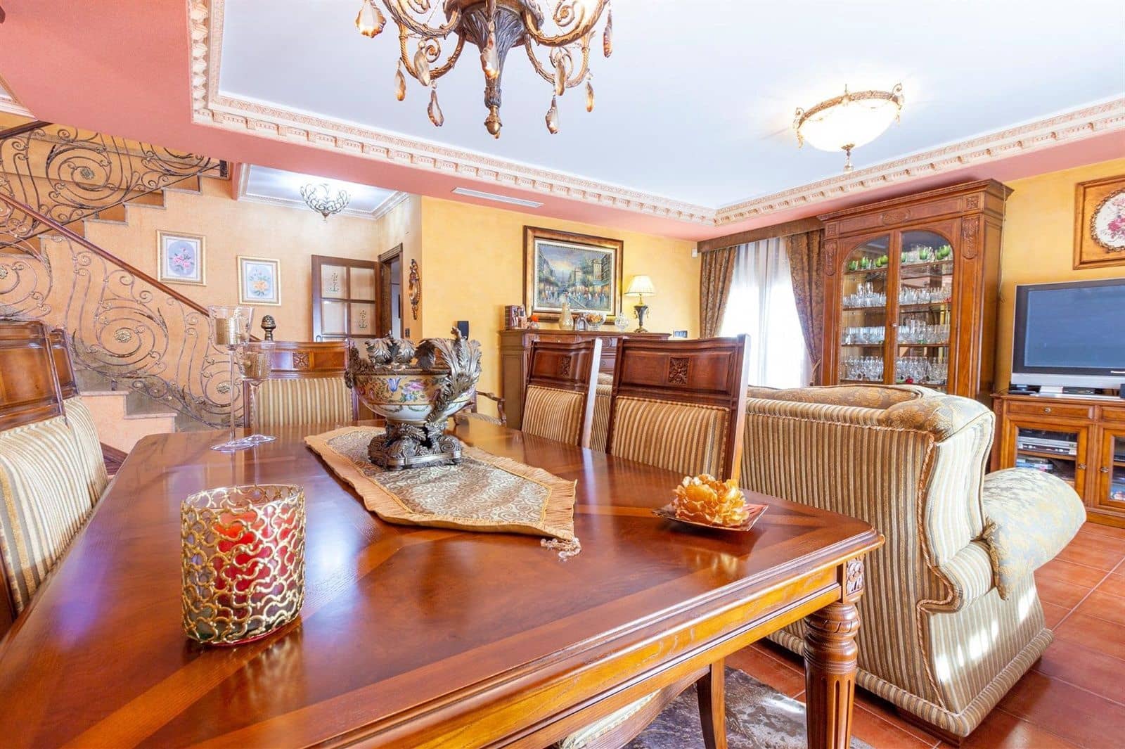 4 bedroom Villa for sale in Orihuela with pool garage - € 320,000 (Ref: 8565060)