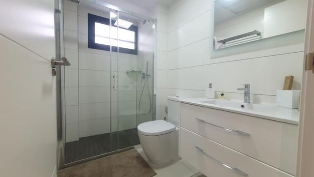 3 makuuhuone Huvila myytävänä paikassa Cabo Roig, Orihuela mukana uima-altaan 
autotalli - 350 000 € (Ref: 8601432)