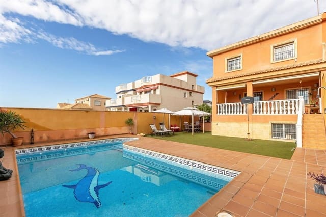 4 sovrum Villa till salu i Aguas Nuevas, Torrevieja med pool garage - 479 000 € (Ref: 8698016)