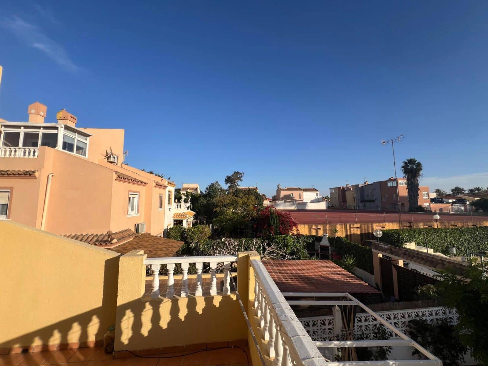 4 soveværelse Byhus til salg i Aguas Nuevas med swimmingpool garage - € 238.000 (Ref: 8812898)