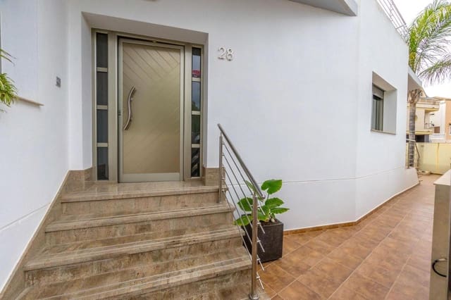 Chalet de 4 habitaciones en Rojales en venta con garaje - 499.000 € (Ref: 8938015)