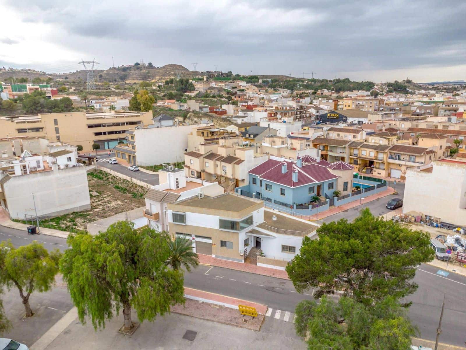 Chalet de 4 habitaciones en Rojales en venta con garaje - 499.000 € (Ref: 8938015)