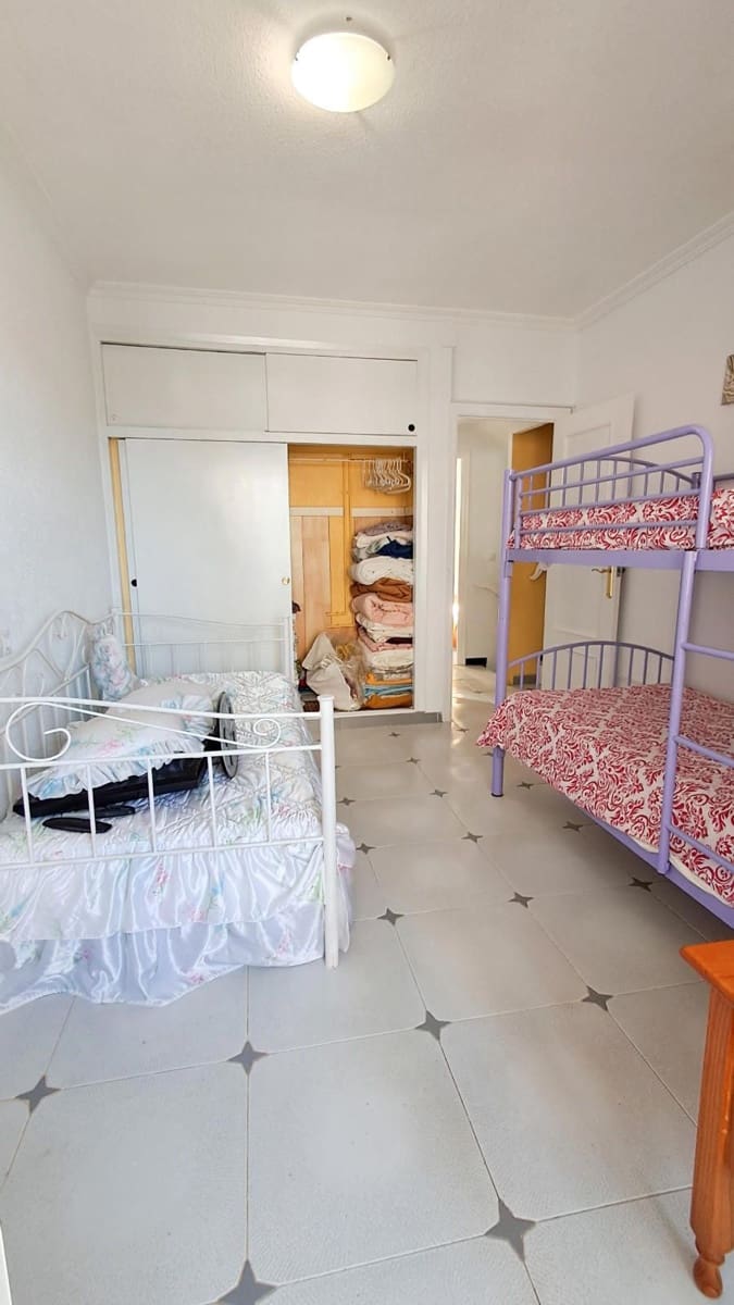 5 soverom Hus til salgs i Punta Prima - € 299 999 (Ref: 8999335)