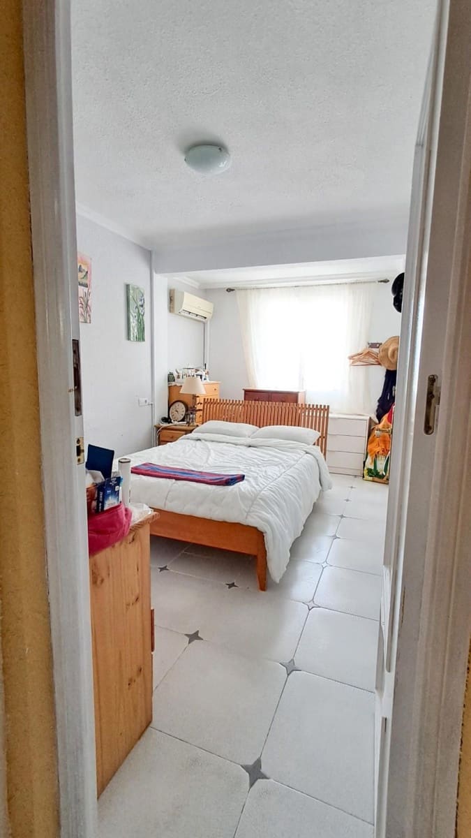 5 soverom Hus til salgs i Punta Prima - € 299 999 (Ref: 8999335)