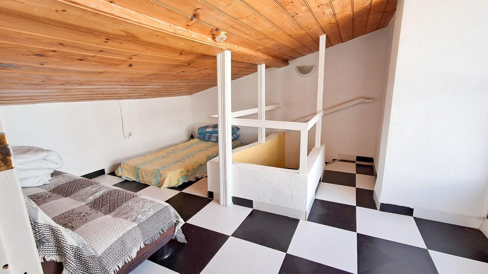 5 soverom Hus til salgs i Punta Prima - € 299 999 (Ref: 8999335)