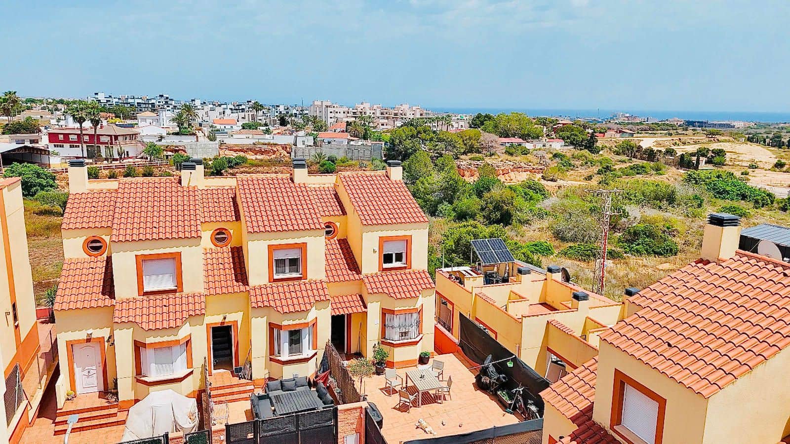 3 soveværelse Byhus til salg i Orihuela Costa med swimmingpool - € 234.000 (Ref: 9007502)