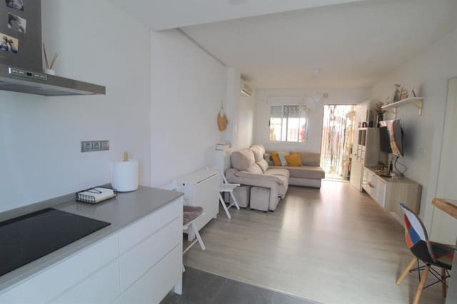 2 soverom Villa til salgs i Aguas Nuevas, Torrevieja med svømmebasseng garasje - € 165 000 (Ref: 9017285)