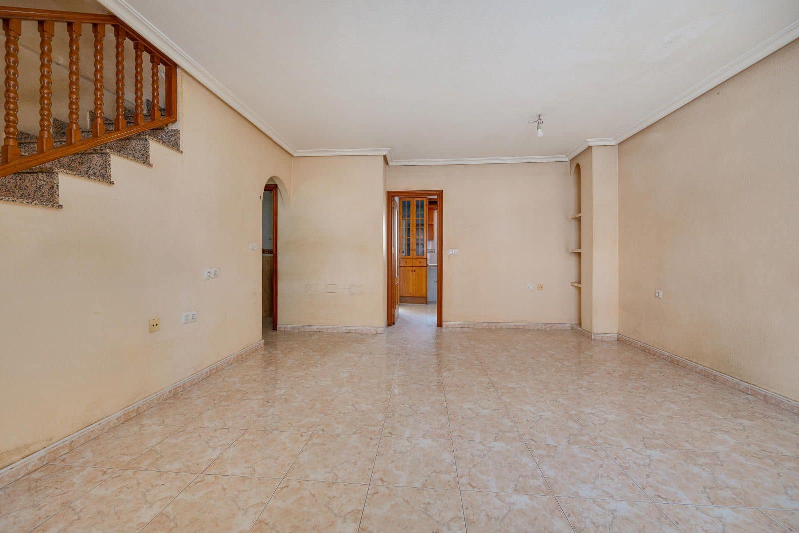 3 sovrum Hus till salu i Los Montesinos med garage - 169 995 € (Ref: 9233633)