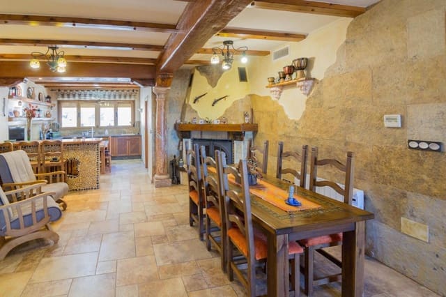 8 bedroom Villa for sale in Redován with pool garage - € 399,969 (Ref: 9233638)