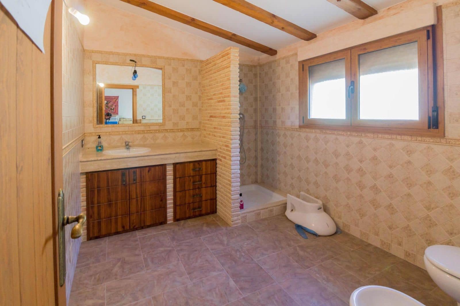 8 soveværelse Villa til salg i Redovan med swimmingpool garage - € 399.969 (Ref: 9233638)