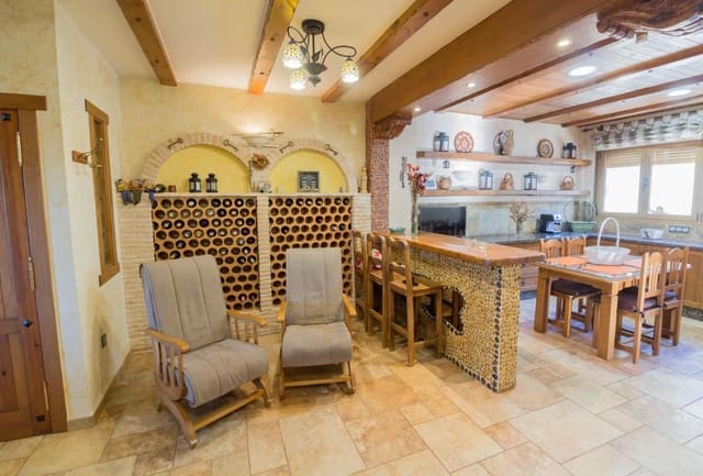 8 bedroom Villa for sale in Redován with pool garage - € 399,969 (Ref: 9233638)