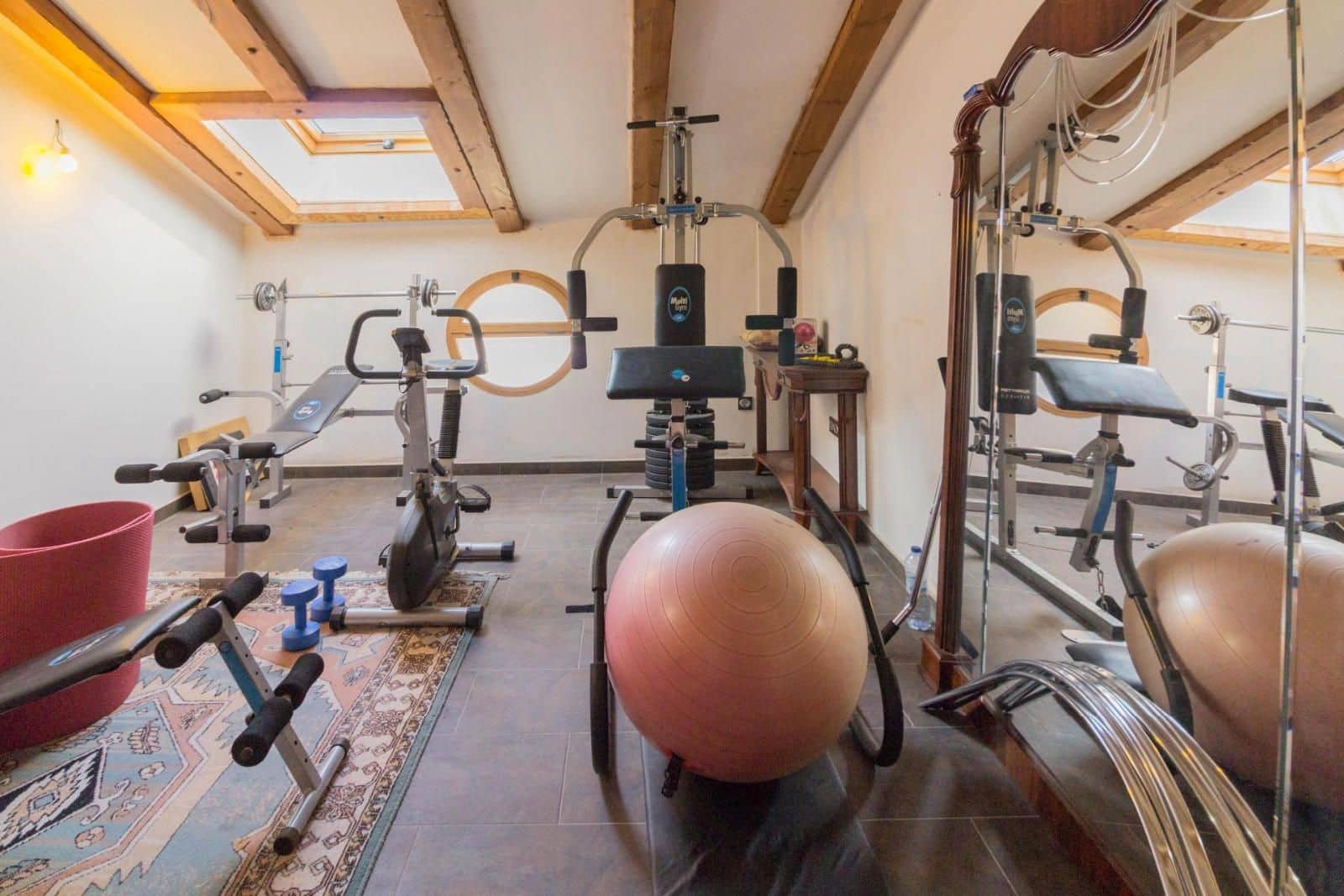 8 soveværelse Villa til salg i Redovan med swimmingpool garage - € 399.969 (Ref: 9233638)