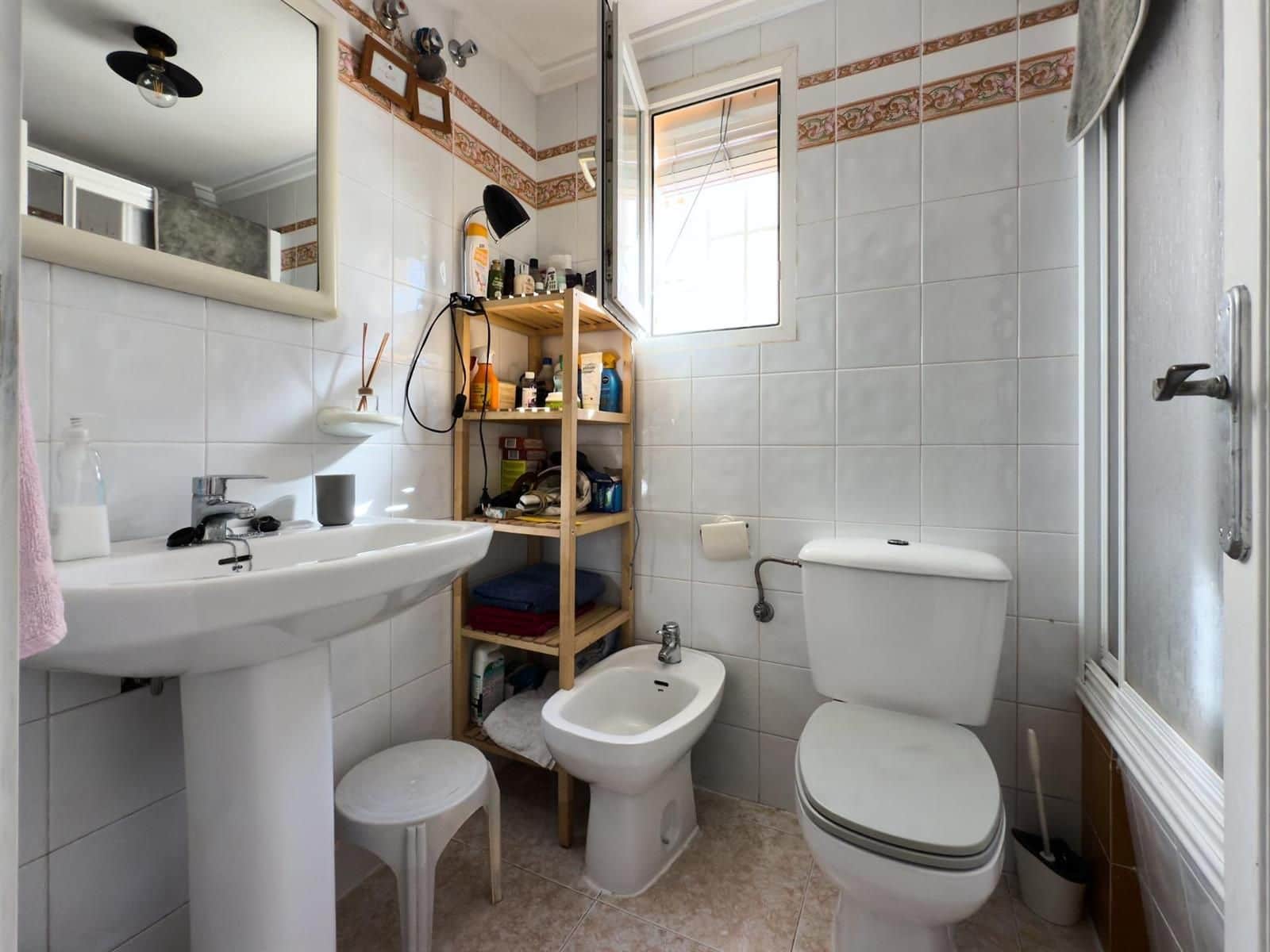 2 chambre Villa/Maison à vendre à Torrevieja avec piscine - 164 300 € (Ref: 9233748)