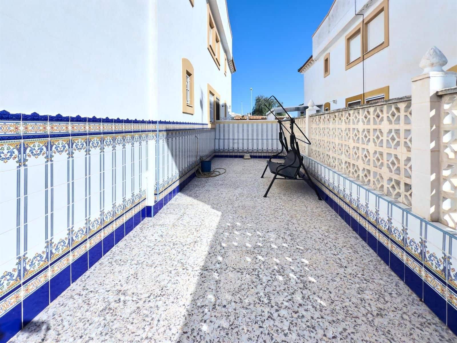 2 chambre Villa/Maison à vendre à Torrevieja avec piscine - 164 300 € (Ref: 9233748)