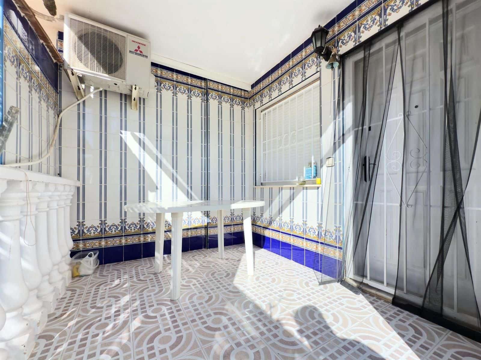 2 chambre Villa/Maison à vendre à Torrevieja avec piscine - 164 300 € (Ref: 9233748)