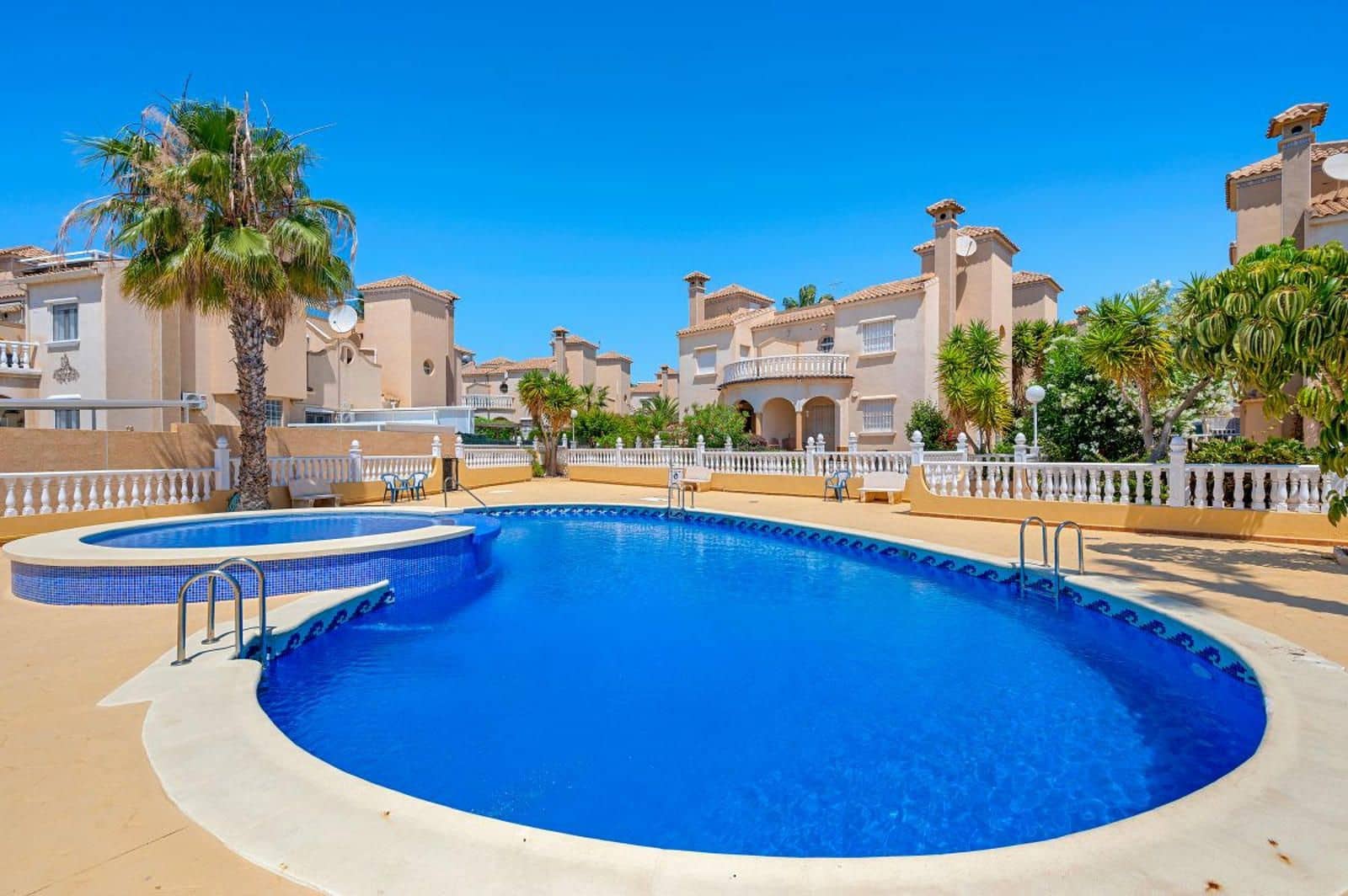 3 sovrum Villa till salu i Playa Flamenca med pool garage - 219 000 € (Ref: 9233753)