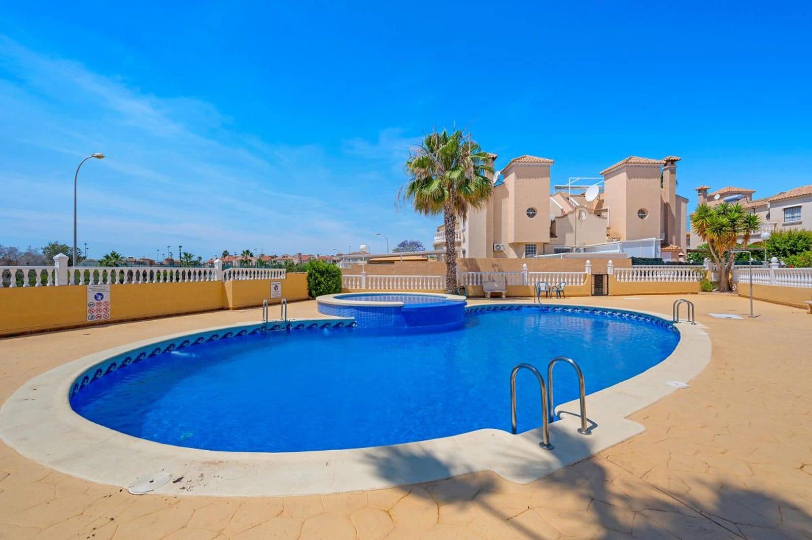 3 sovrum Villa till salu i Playa Flamenca med pool garage - 219 000 € (Ref: 9233753)