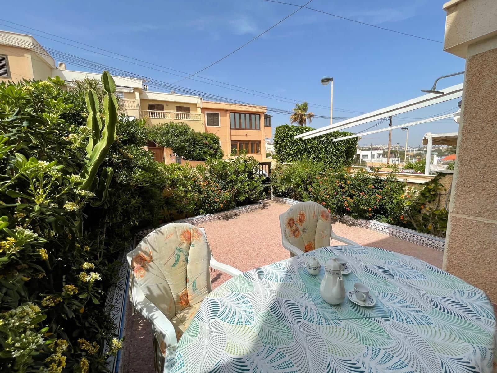 6 soveværelse Byhus til salg i La Mata med garage - € 299.500 (Ref: 9233754)