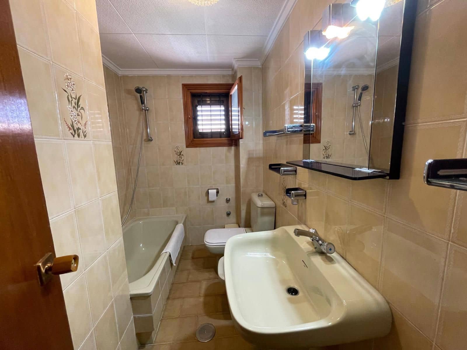 6 soveværelse Byhus til salg i La Mata med garage - € 299.500 (Ref: 9233754)