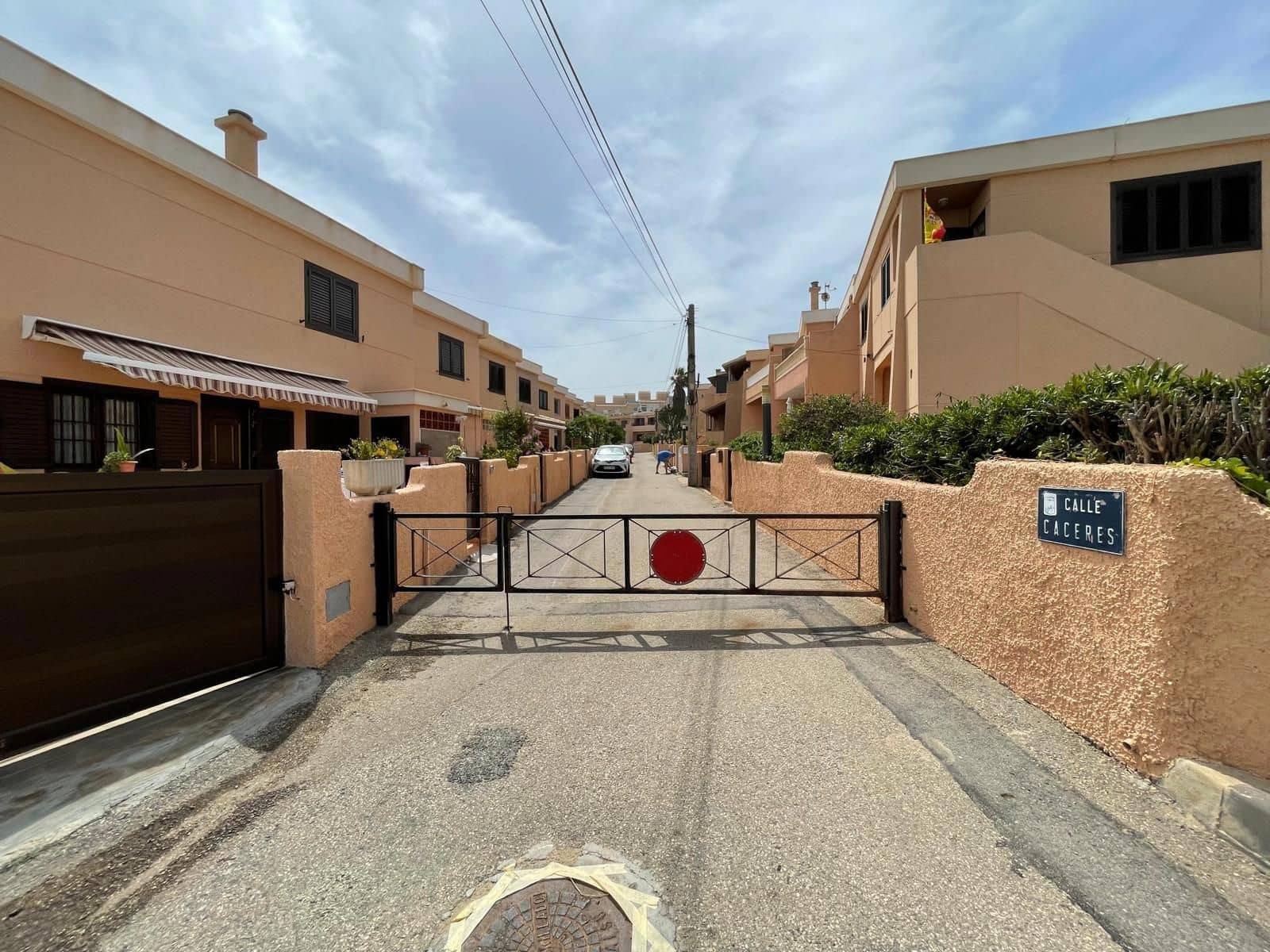 6 soveværelse Byhus til salg i La Mata med garage - € 299.500 (Ref: 9233754)