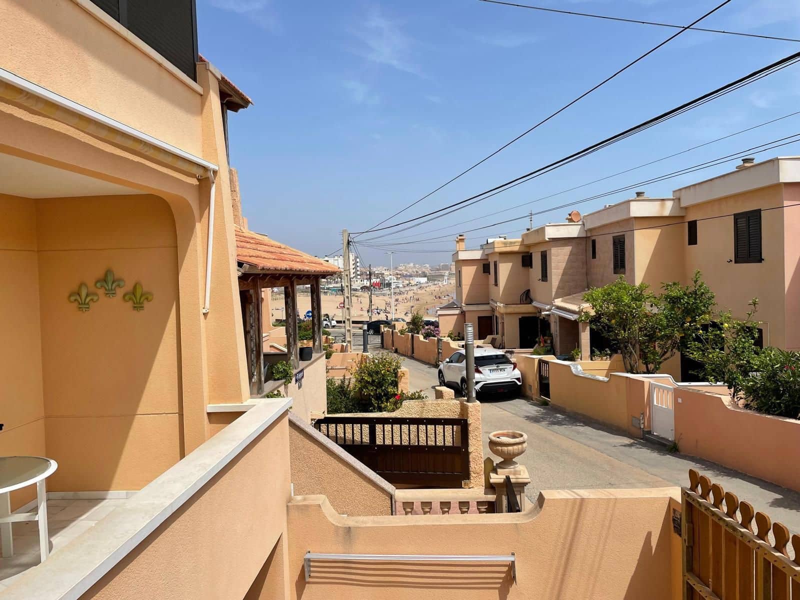 6 soveværelse Byhus til salg i La Mata med garage - € 299.500 (Ref: 9233754)